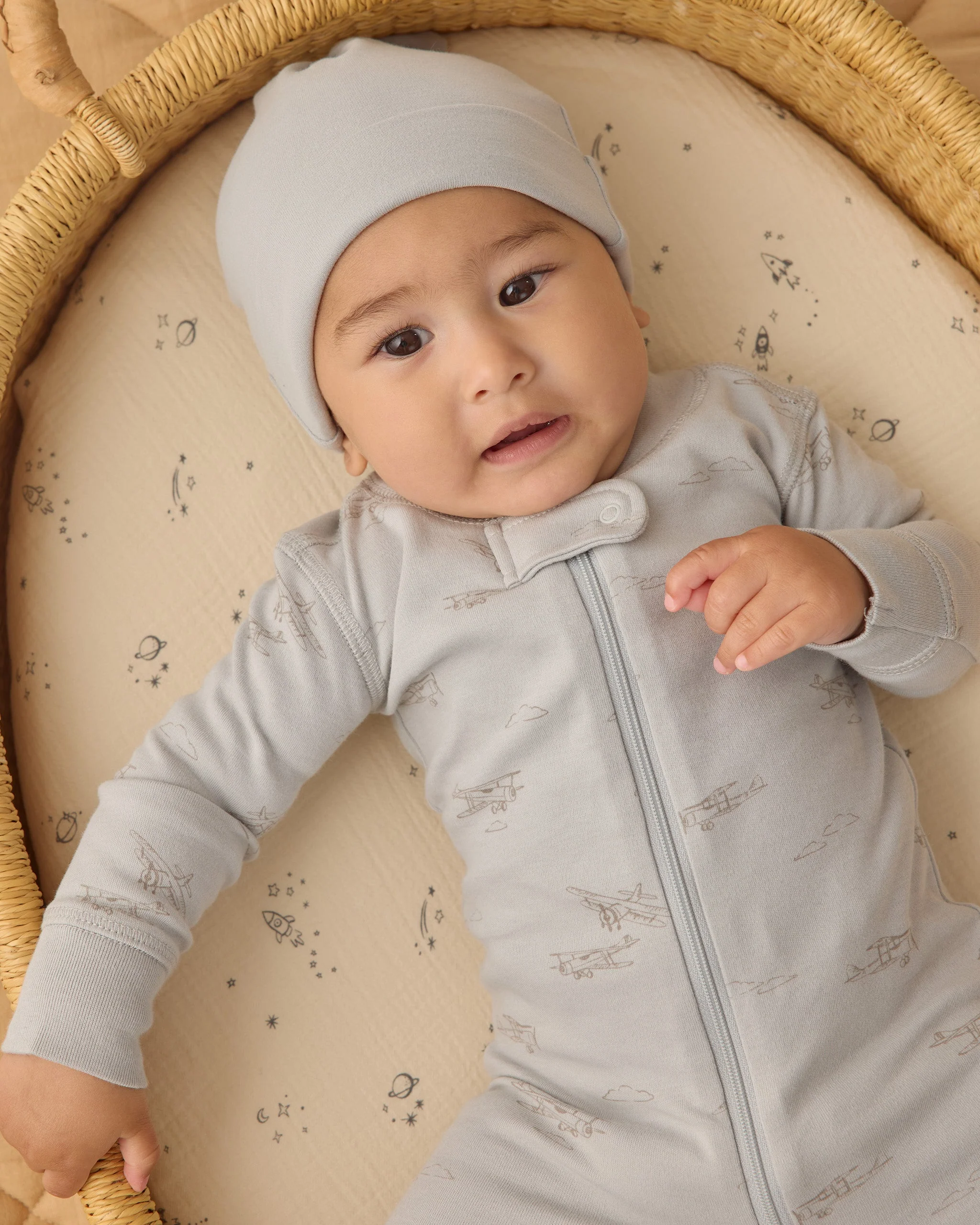 Knotted Baby Hat Sky - Image 3